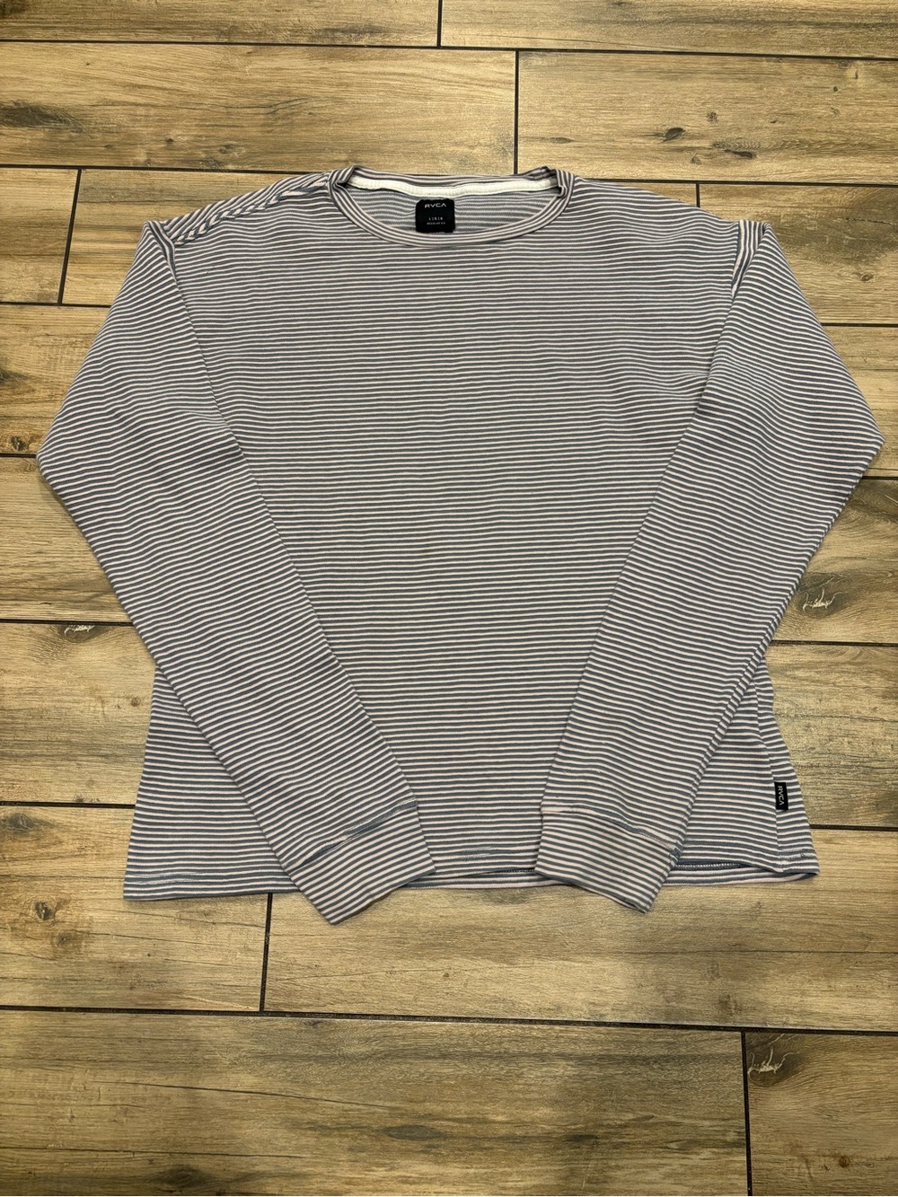 Vintage Y2K RVCA Striped Long Sleeve Crewneck T-Shirt Grey White Large